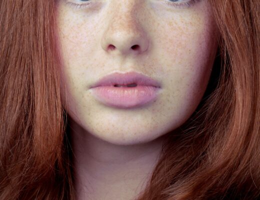 light makeup, freckles, face mist, lip gloss, freckles pen, tinted moisturizer