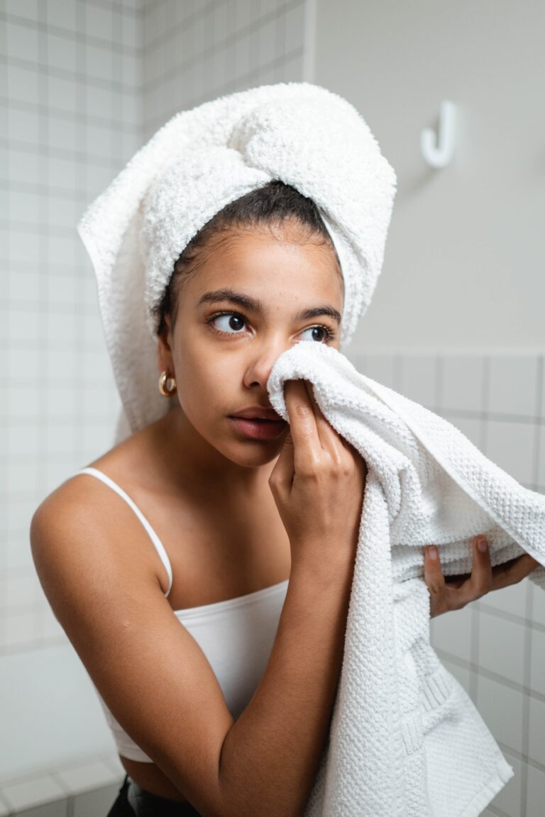 skincare, rinsing your face properly, cleanser, gentle cleanser, face towel, Pat dry your face, clean skin, natural features