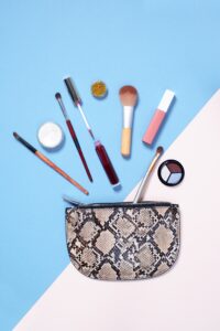 makeup, Makeup Products, natural beauty, makeup bag, blush, eyeshadow, eyeliner, eyeliner, lipgloss, makeup brush, mascara