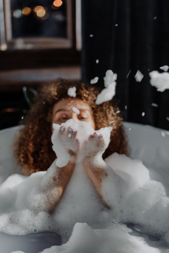 bubble baths, ultimate guide, soothing, fun, bath experience, relaxation, rejuvenation, self-care, ambiance, bubble bath products, skincare benefits, retinol, vitamin C, body