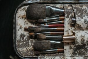 brushes, Makeup bag