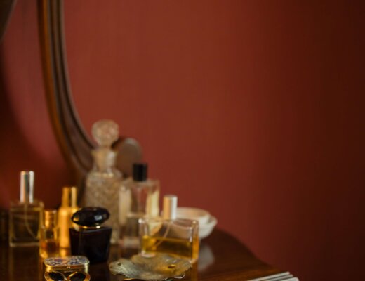 dressing table, beauty products
