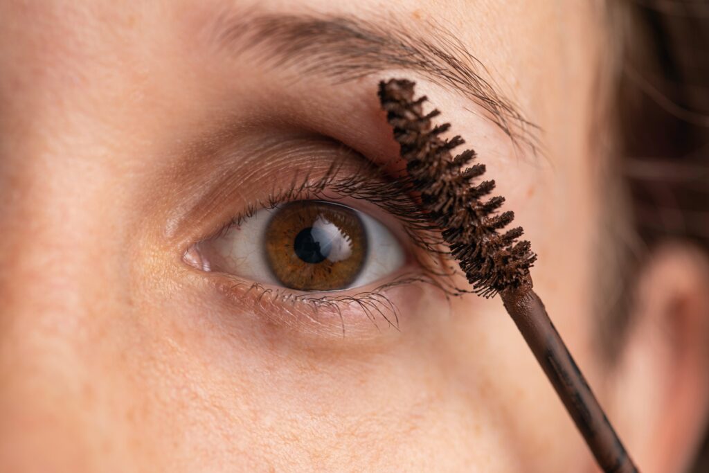 makeup, Vegan and Cruelty-Free Mascara, vegan, Cruelty-Free, Ethical Choices, Vegan mascara, animal-derived ingredients, beeswax, Ingredient Lists, Sustainability