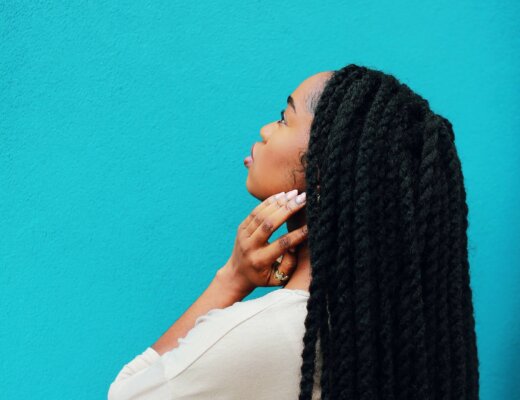 braids, tresses, haircare, hydration, vegan, natural solutions, cruelty-free, black woman, self-care
