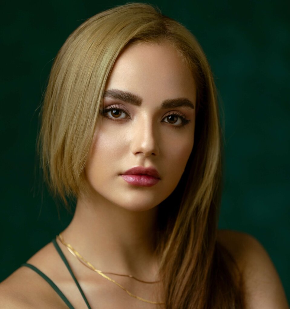 romantic makeup, simple makeup, makeup, soft makeup, blonde