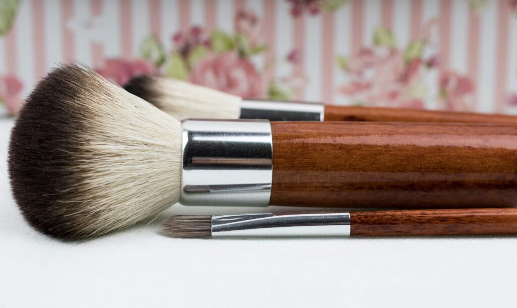 makeup brushes, makeup