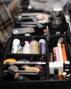 makeup kit, foundation