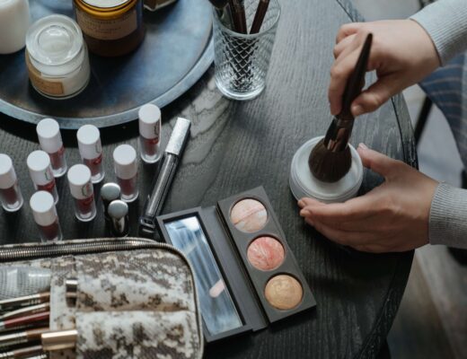 makeup, setting powder