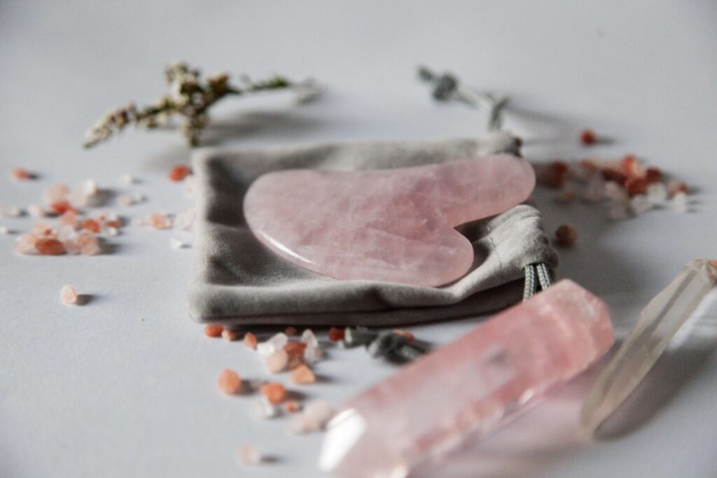 gua sha, face roller