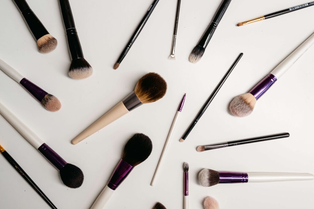 makeup brushes, brushes