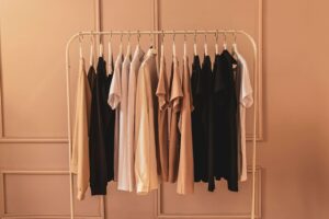 t-shirts, hanger