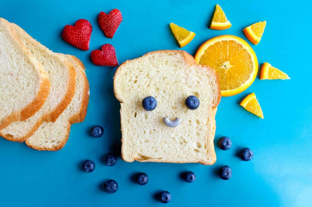 Bread , fruit